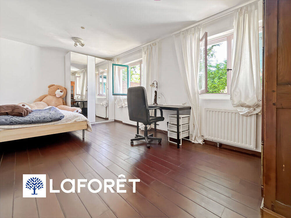Vente Maison Maison 5 pièces  de 103m²  de plain pied  + dépendance sur un terrain de 426m² environ Viry chatillon