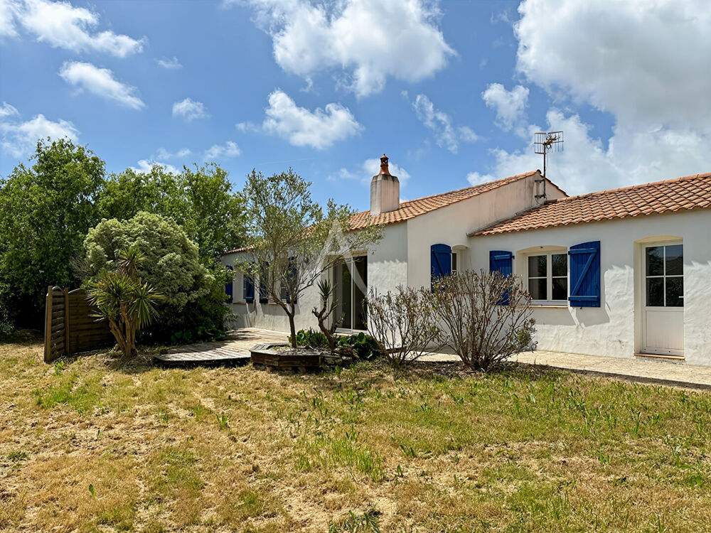 Maison au calme d'une impasse avec vue dégagée à 500m du bourg