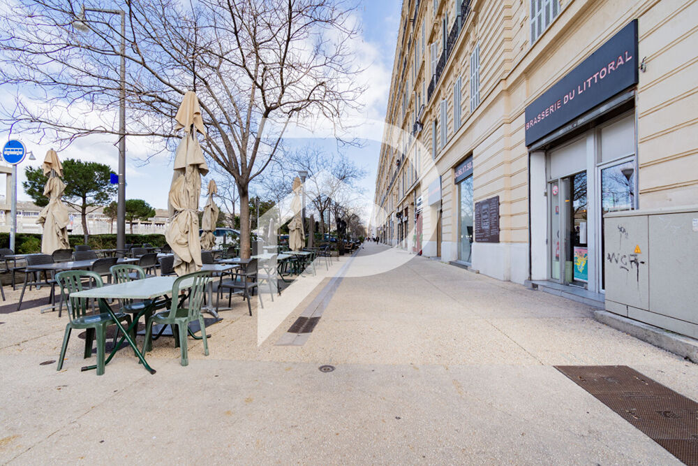   À VENDRE - FONDS DE COMMERCE RESTAURANT / BRASSERIE - JOLIETTE. 