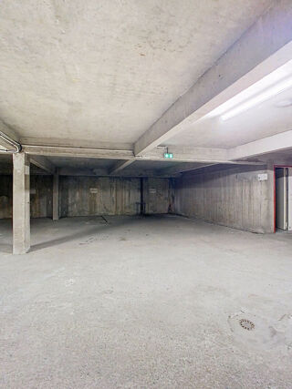  Parking / Garage  vendre 