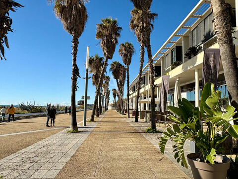 Murs commerciaux S&egrave;te 5 pi&egrave;ces 109.30 m&sup2; 850000 34200 Sete