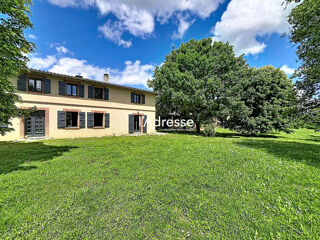  Villa à vendre 15 + pièces 505 m²