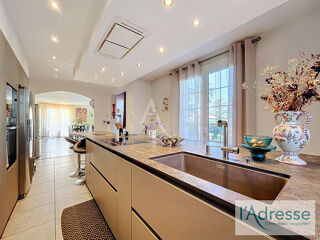  Maison � vendre 7 pi�ces 220 m�