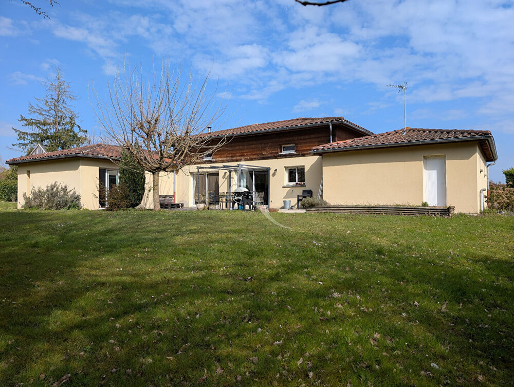 Maison Montracol 4 pièce(s) 141.11 m2