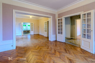  Maison à vendre 10 pièces 244 m²