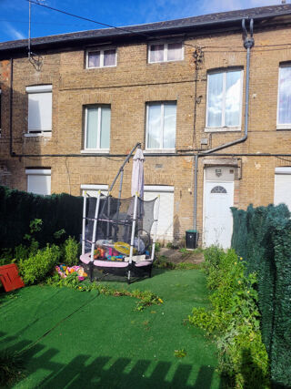  Immeuble  vendre 4 pices 340 m