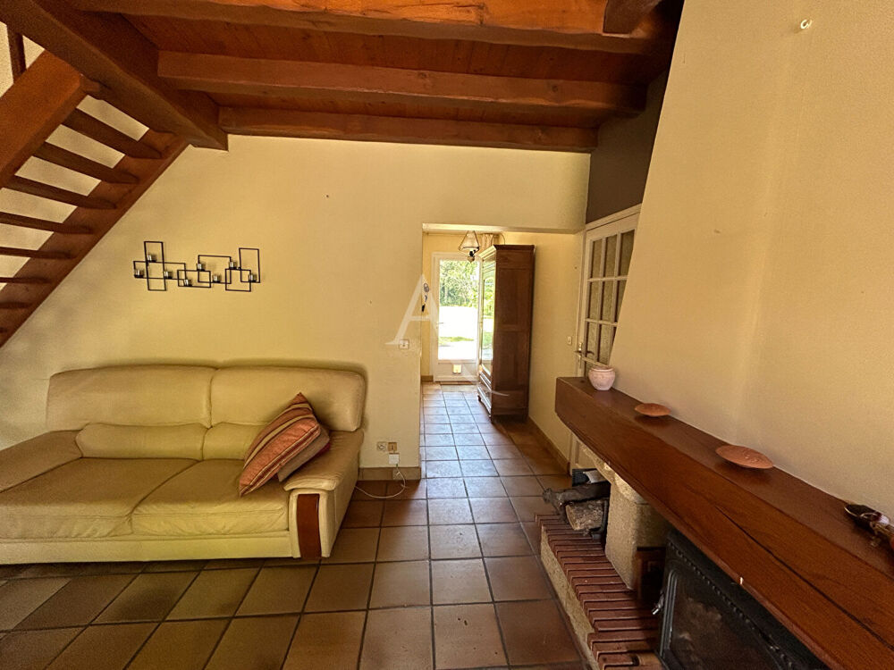 Vente Maison Maison Nieul Les Saintes 4 chambres. Nieul les saintes