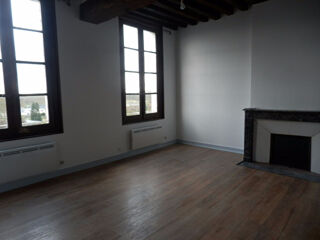  Appartement à louer 2 pièces 62 m²