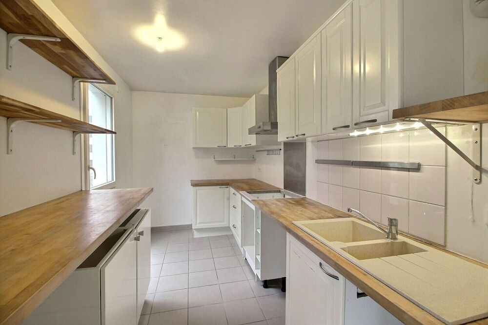 Vente Appartement Appartement 4 pièces 78 m² à vendre à Massy, idéalement situé quartier Atlantis Massy