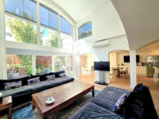  Immeuble à vendre 12 pièces 572 m²