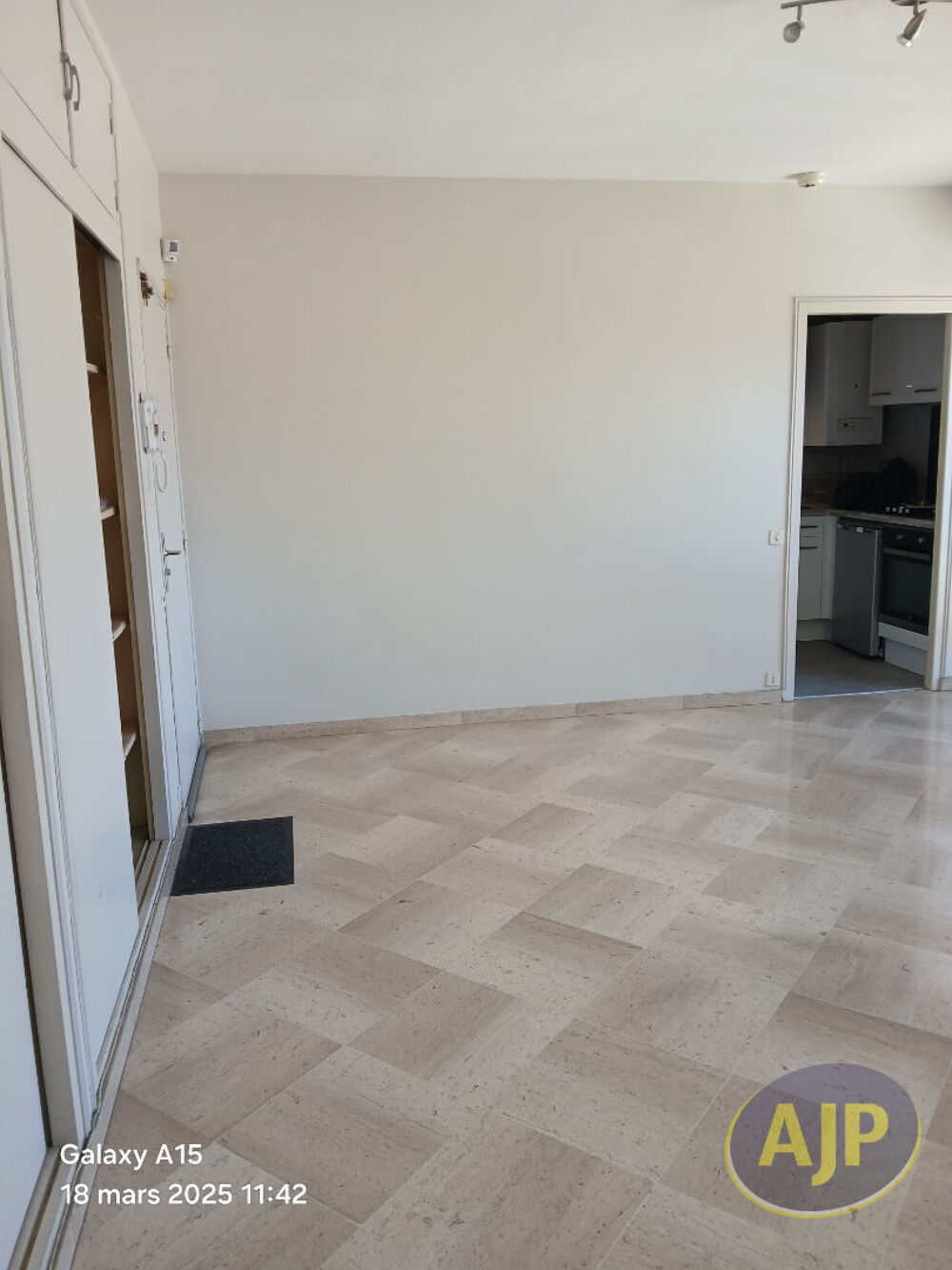 Location Appartement RESIDENCE ST PIERRE-T2 -SAINTES Saintes