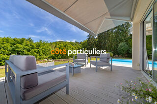  Villa  vendre 9 pices 250 m