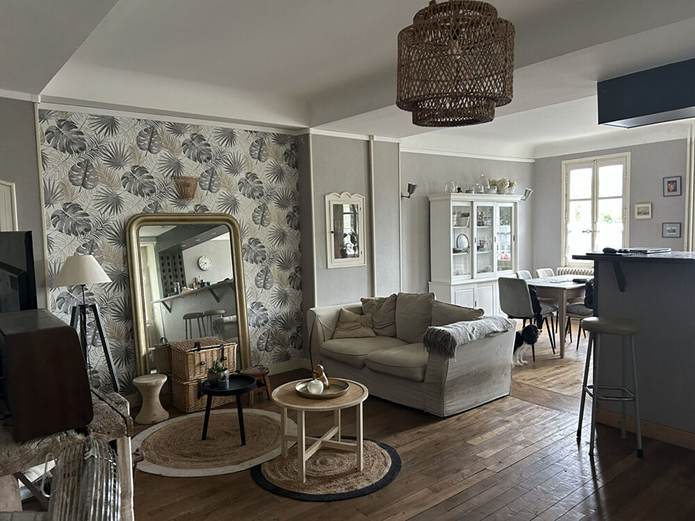 Vente Maison Demeure de caractère avec jardin au coeur de Saint-Jean-d'Angély Saint jean d angely