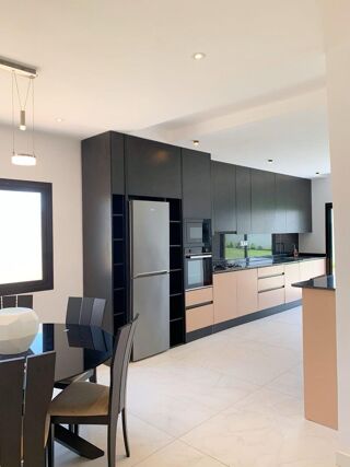  Villa � vendre 6 pi�ces 324 m� Nguerigne