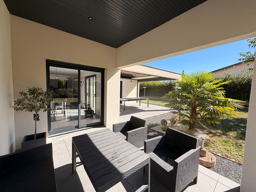 À CHÂTILLON-SUR-CHALARONNE, MAGNIFIQUE VILLA CONTEMPORAINE AVEC VUE DÉGAGÉE ET ESPACE BIEN-ÊTRE