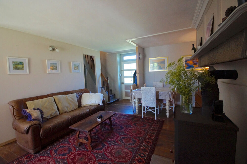 CALVADOS Maison en pierre avec dépendances, jardin et potager Landelles Et Coupigny