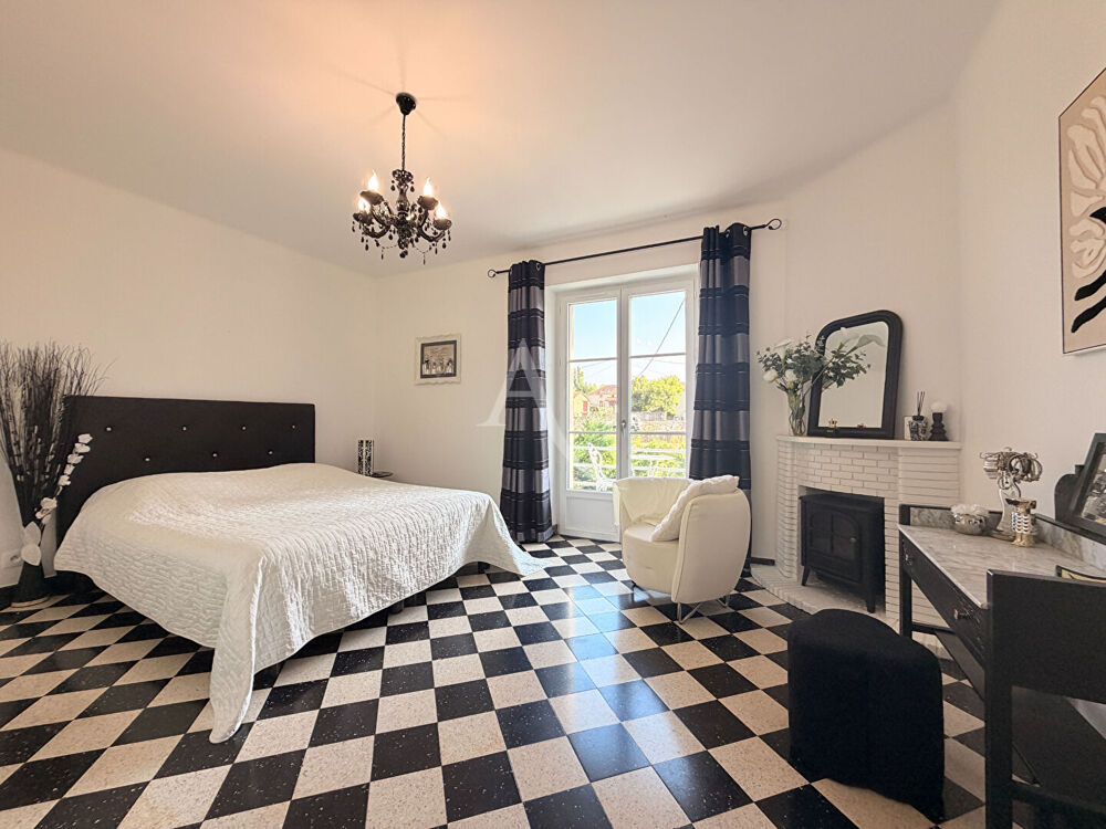 Vente Maison Grande maison, dépendances et piscine, au calme entre Cahors et Prayssac Parnac