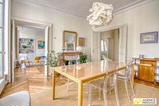 Vente Appartement Versailles Notre-Dame Parc Appartement 5 pièces 130.56 m² carrez situé au 1er étage + caves Versailles