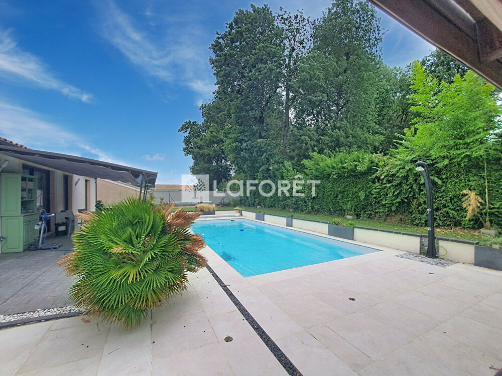 5 minutes de Villemur-sur-Tarn, maison de type 4 ,garage attenant, piscine...