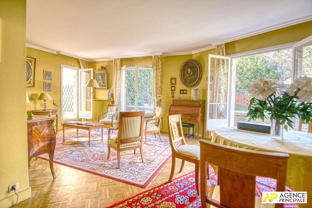 Vente Appartement Versailles Notre-Dame Les Prés Appartement 6 pièces 114 m² avec jardin privatif de 200 m², patio , parking en sous-sol et 2 cave Versailles
