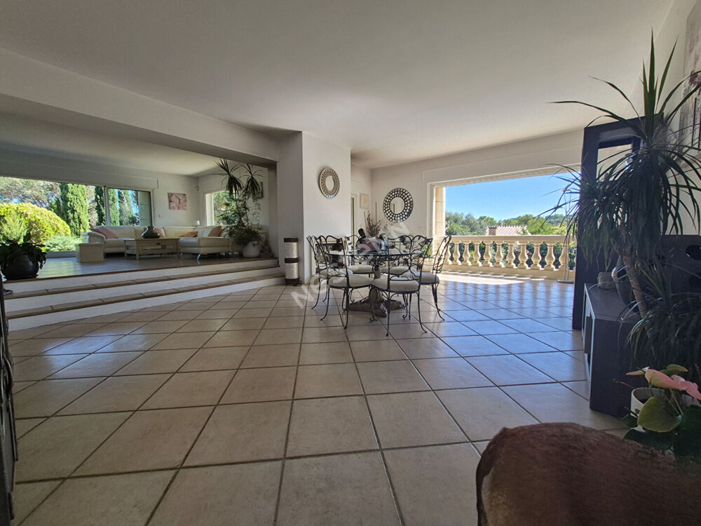 Vente Maison Maison d'Exception à Vendre à La Seyne-sur-Mer - Un Havre de Paix et de Luxe La seyne sur mer