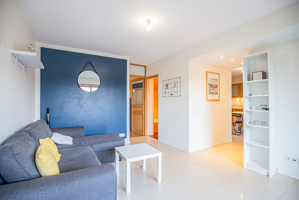 AGENCE IMMOBILIERE LAFORET - EXCLUSIVITE - "CYPRÈS" - POISY - APPARTEMENT REZ-DE-JARDIN T3 de 63,66m² - CAVE - PLACE PRIVATIVE C