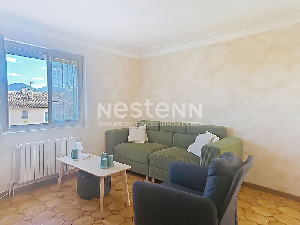 EXCLUSIVITE ! CENTRE RETOURNAC MAISON TRADITIONNELLE SUR 1300 M2 DE TERRAIN avec double garage
