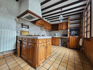  Maison à vendre 15 + pièces 245 m²