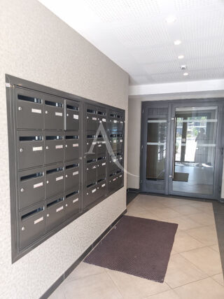 Appartement à louer 3 pièces 60 m²