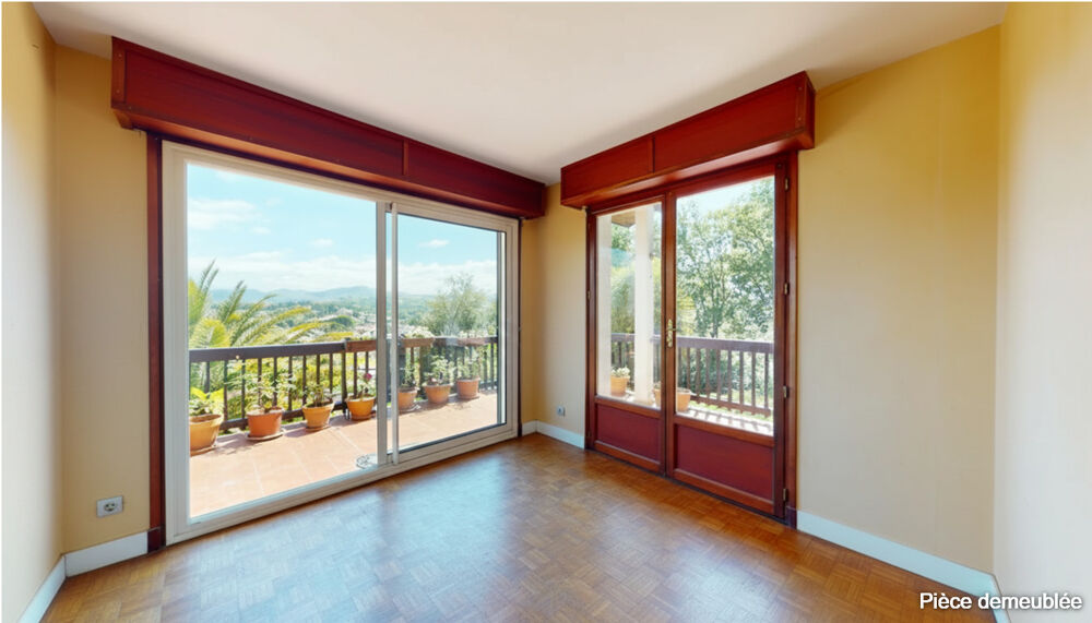 à vendre  Maison Saint-Pée-sur-Nivelle (64310)