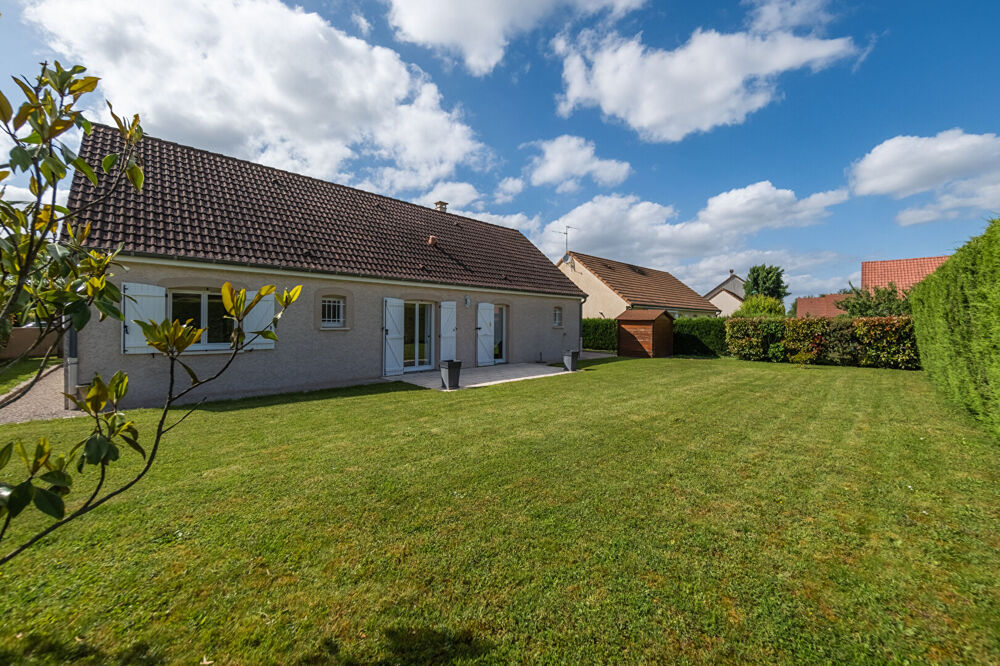 Maison de plain-pied à Châtenoy Le Royal de 90 m² avec 3 chambres