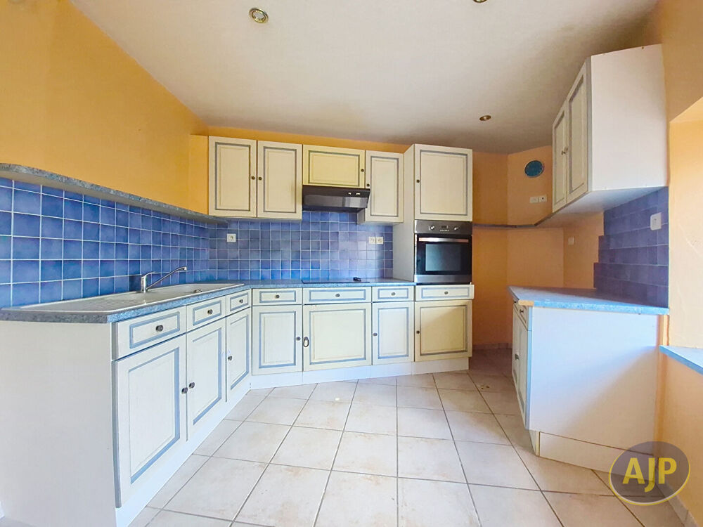 Vente Maison À vendre ! Charmante maison en pierre 3 chambres au coeur de La Chaize-le-Vicomte 114m² La chaize le vicomte