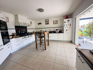  Maison  vendre 7 pices 201 m