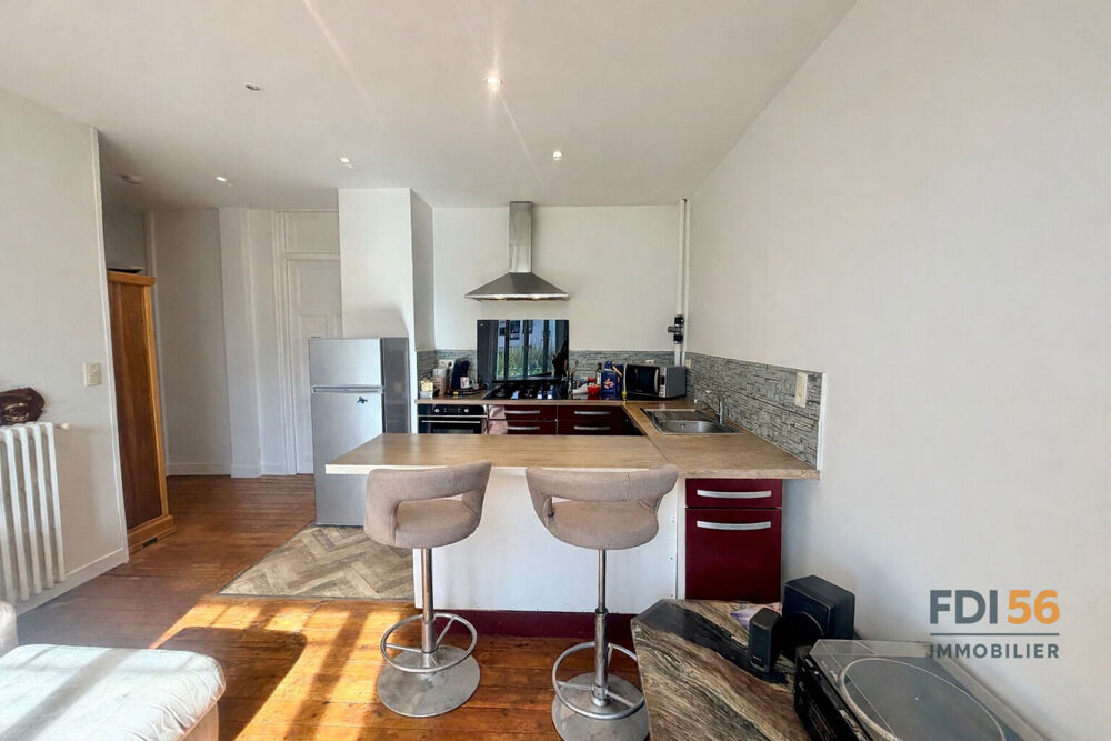 LORIENT CENTRE - APPARTEMENT TYPE II - BON ÉTAT GÉNÉRAL