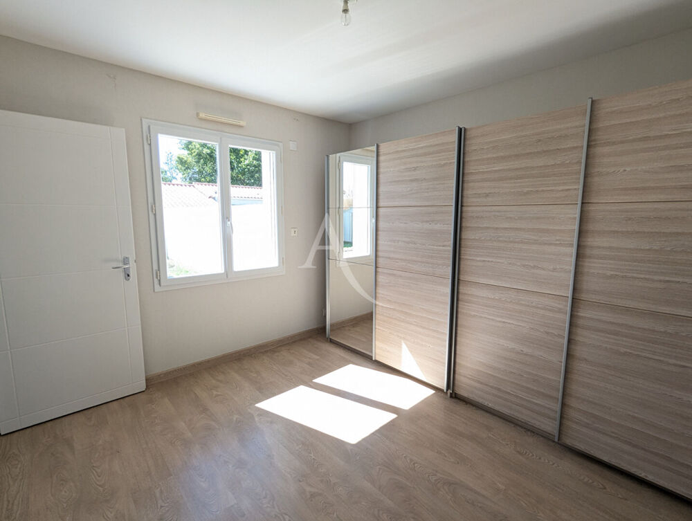 Vente Maison Maison récente de 95 m² à vendre à Challans avec garage et terrain Challans