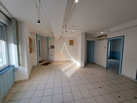 Local commercial Les Herbiers  Ardelay 94 m2 500 85500 Les herbiers