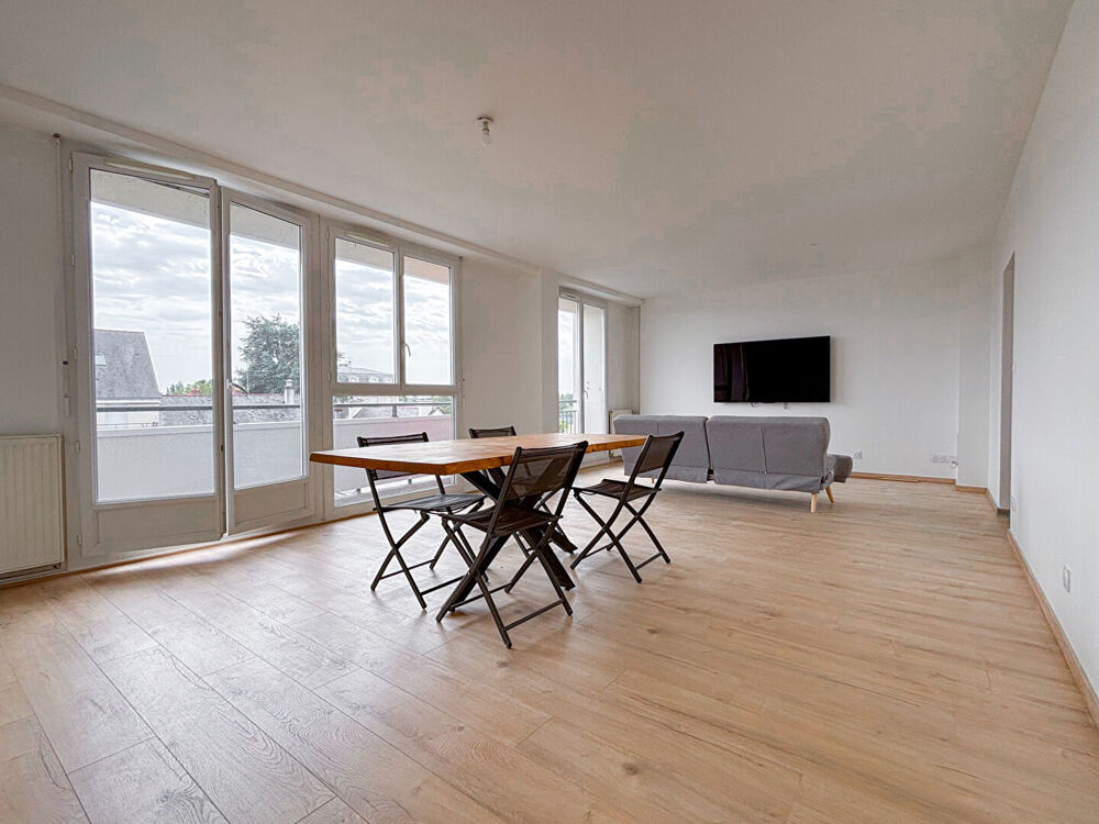A vendre - Appartement T5 de 95 m² refait à neuf avec balcons et cave à Trélazé