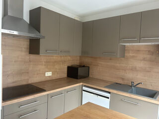  Appartement à louer 3 pièces 64 m²