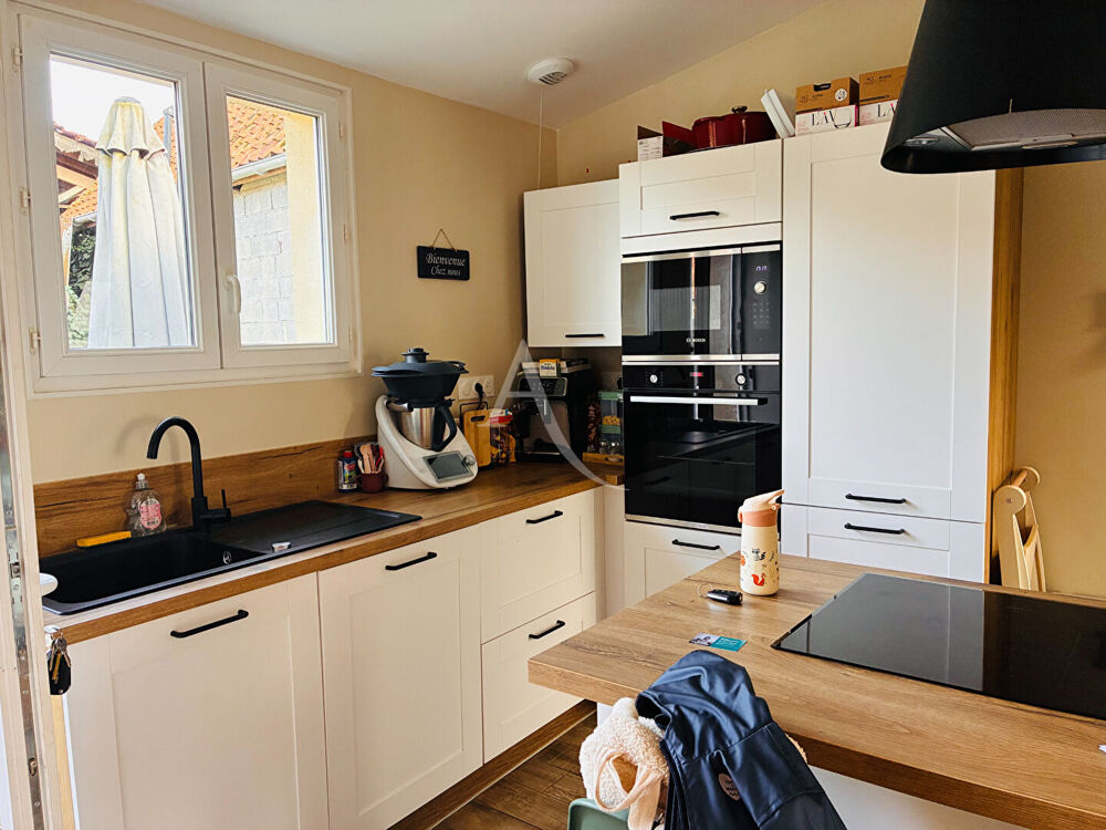 Vente Maison NOUVEAU! Maison entièrement rénovée  2 chambres Vron