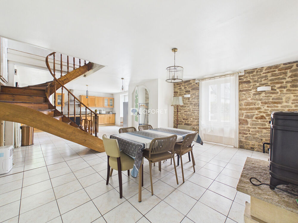 Maison 6 pièces 157 m² · à Plozevet · 157 m² · 295 000 €