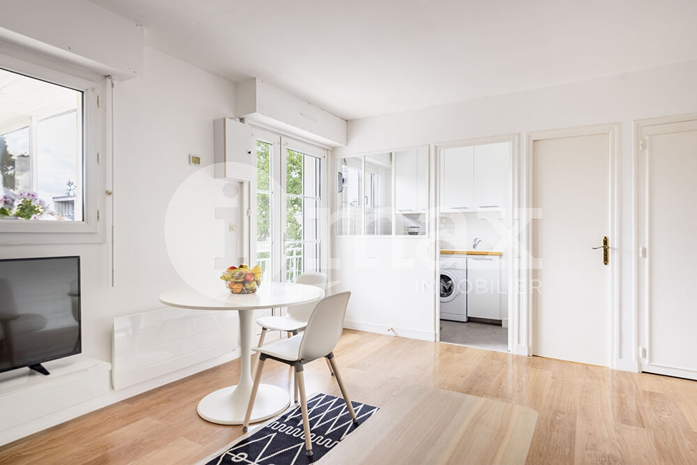 Vente Appartement COLOMBES GARE - STUDIO 27 m² - DERNIER ETAGE - 179 000  FAI Colombes