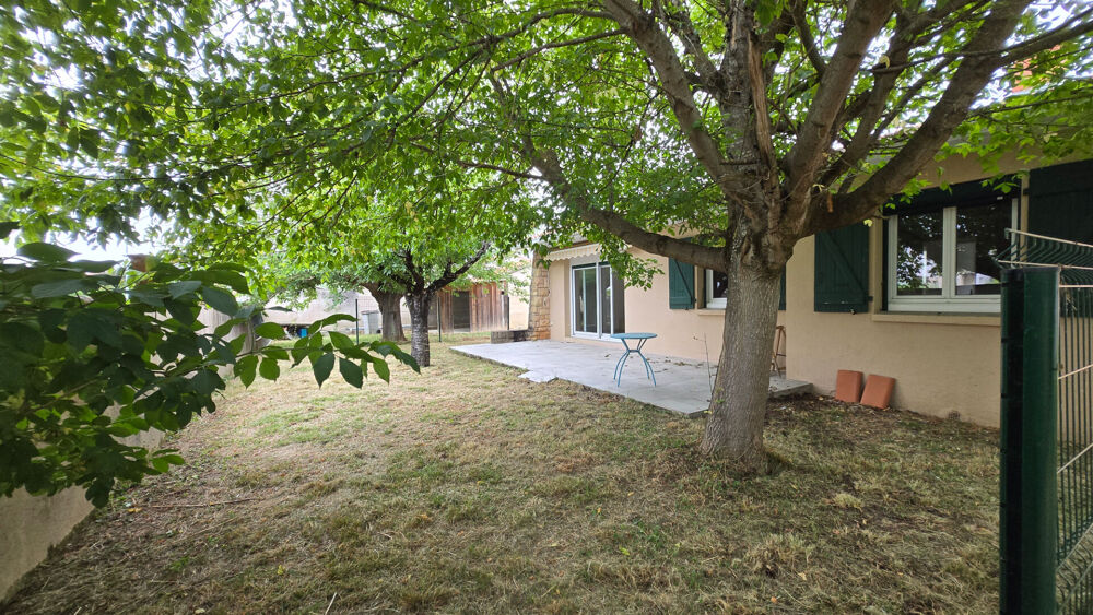 Maison de plain-pied avec garage, terrasse et jardin ? 6 chemin de l'Ouest