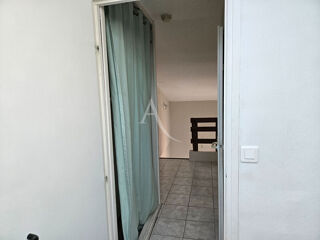  Appartement à louer 2 pièces 68 m²