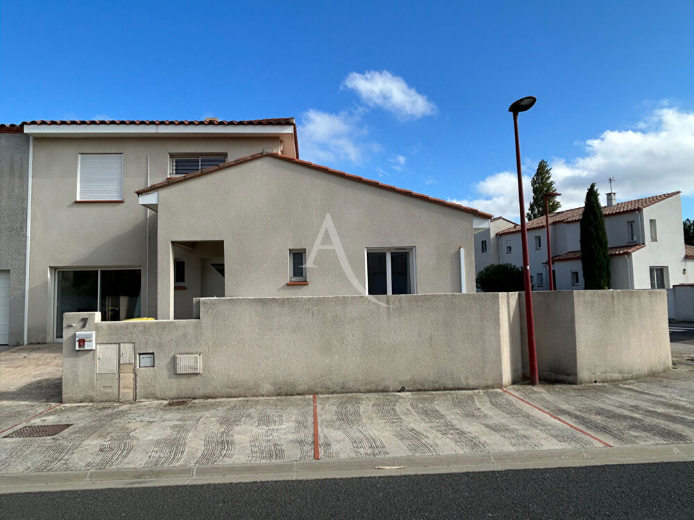 Location Maison En exclusivité à la location, Belle villa 3 faces type 4 avec piscine Toulouges 123.12 m2 Toulouges