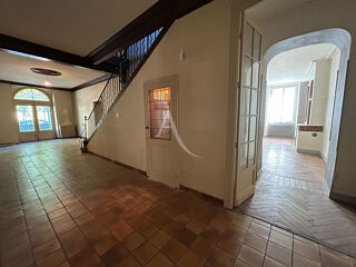  Maison  vendre 9 pices 373 m