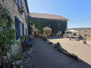  Villa  vendre 13 pices 566 m