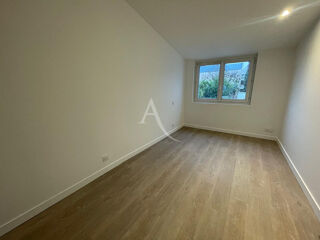  Appartement à louer 3 pièces 60 m²