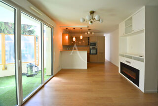  Appartement à louer 4 pièces 65 m²