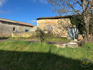  Remise / Grange � vendre 1 pi�ce 50 m� Saint sorlin de conac