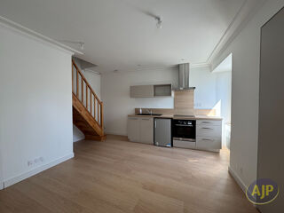  Immeuble à vendre 10 pièces 181 m²